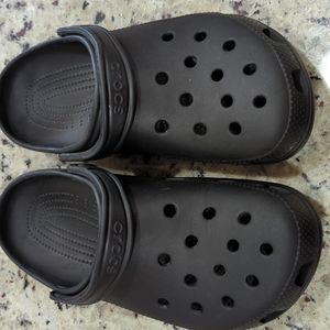 Women's size 10 crocs